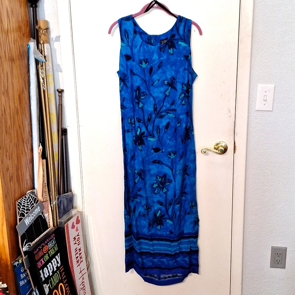 Awesome blue dress, size 12 made by j.d. stone